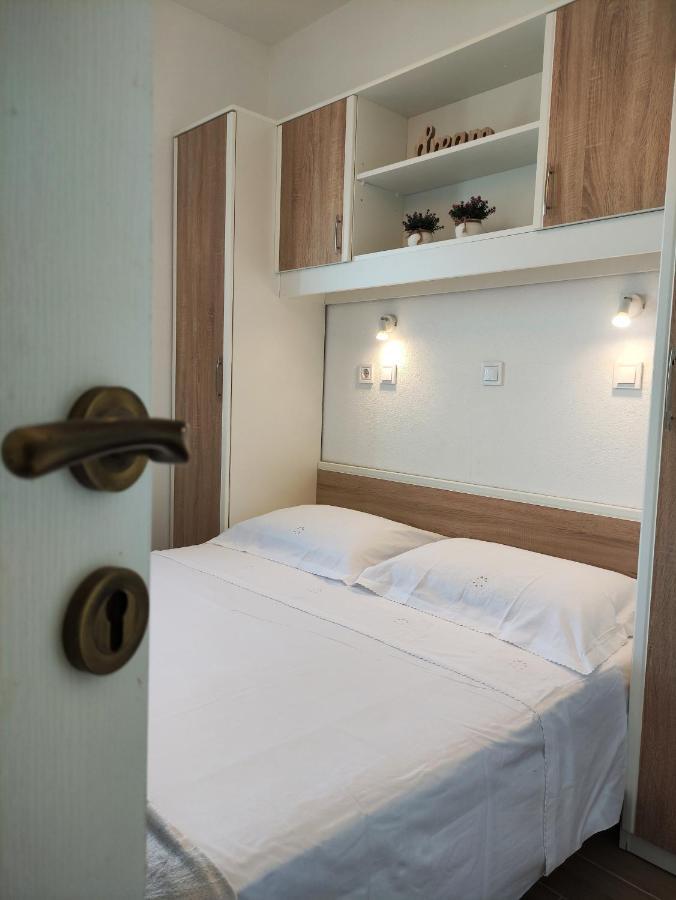 Secluded Holiday Home Heritage พอสติรา ภายนอก รูปภาพ