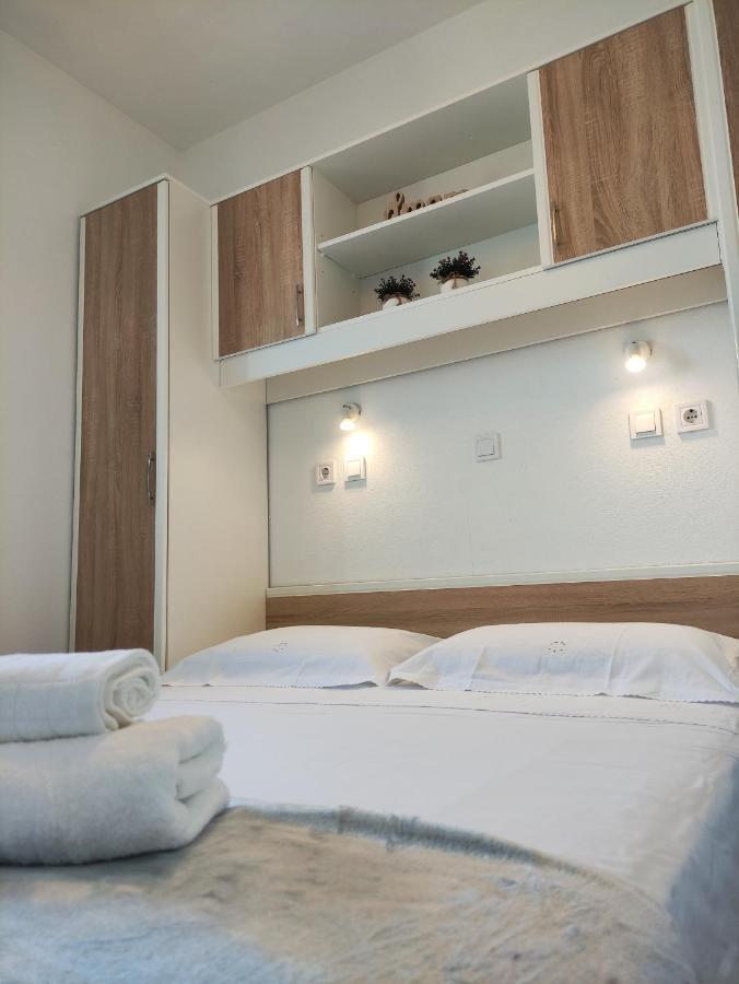 Secluded Holiday Home Heritage พอสติรา ภายนอก รูปภาพ